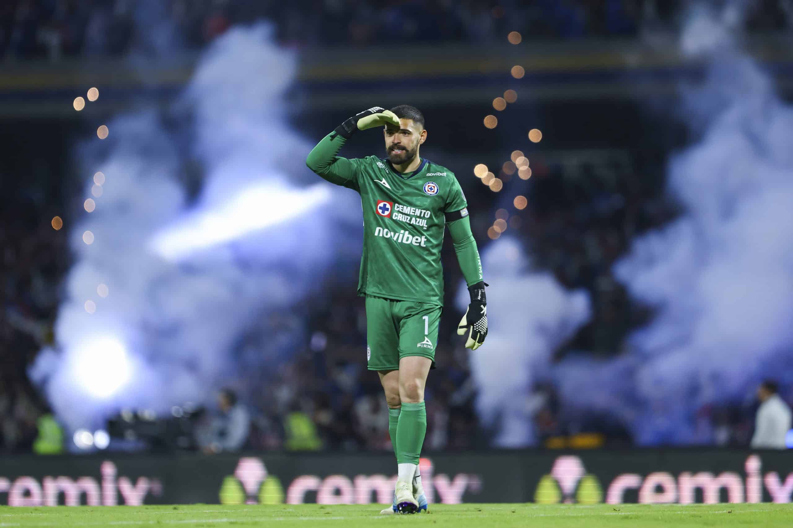 Larcamón enfrenta dilema en Cruz Azul: Gudiño brilla y Mier espera su regreso