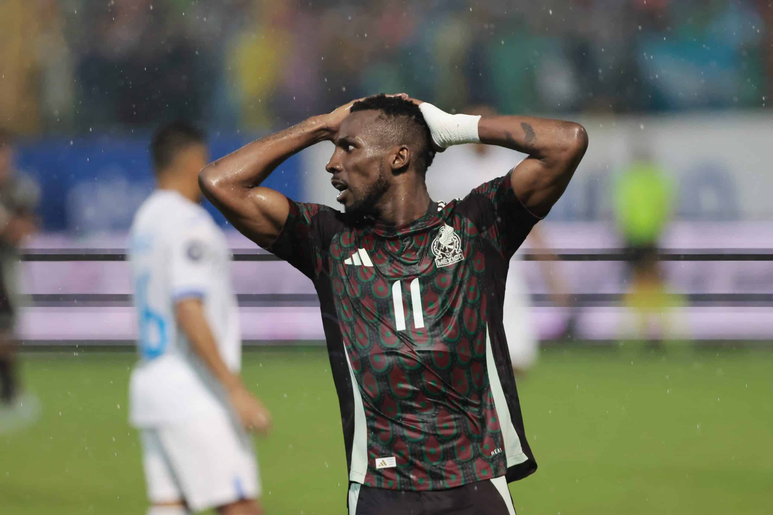 Aguirre aclara ausencia de Julián Quiñones y descarta polémica rumbo al Mundial 2026