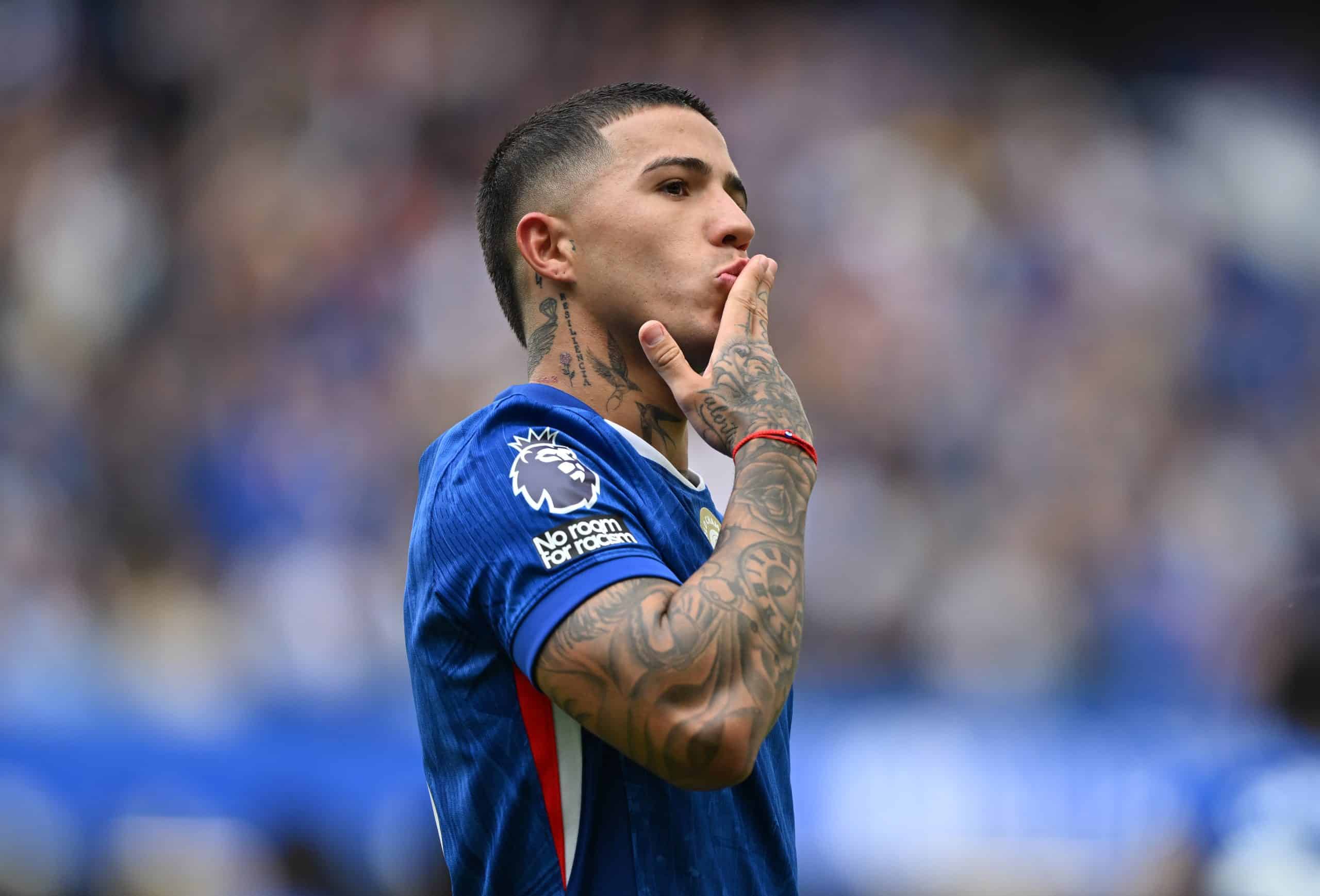 ¿Corazón blanco en Londres? El «guiño» de Enzo Fernández que pone a temblar al Chelsea