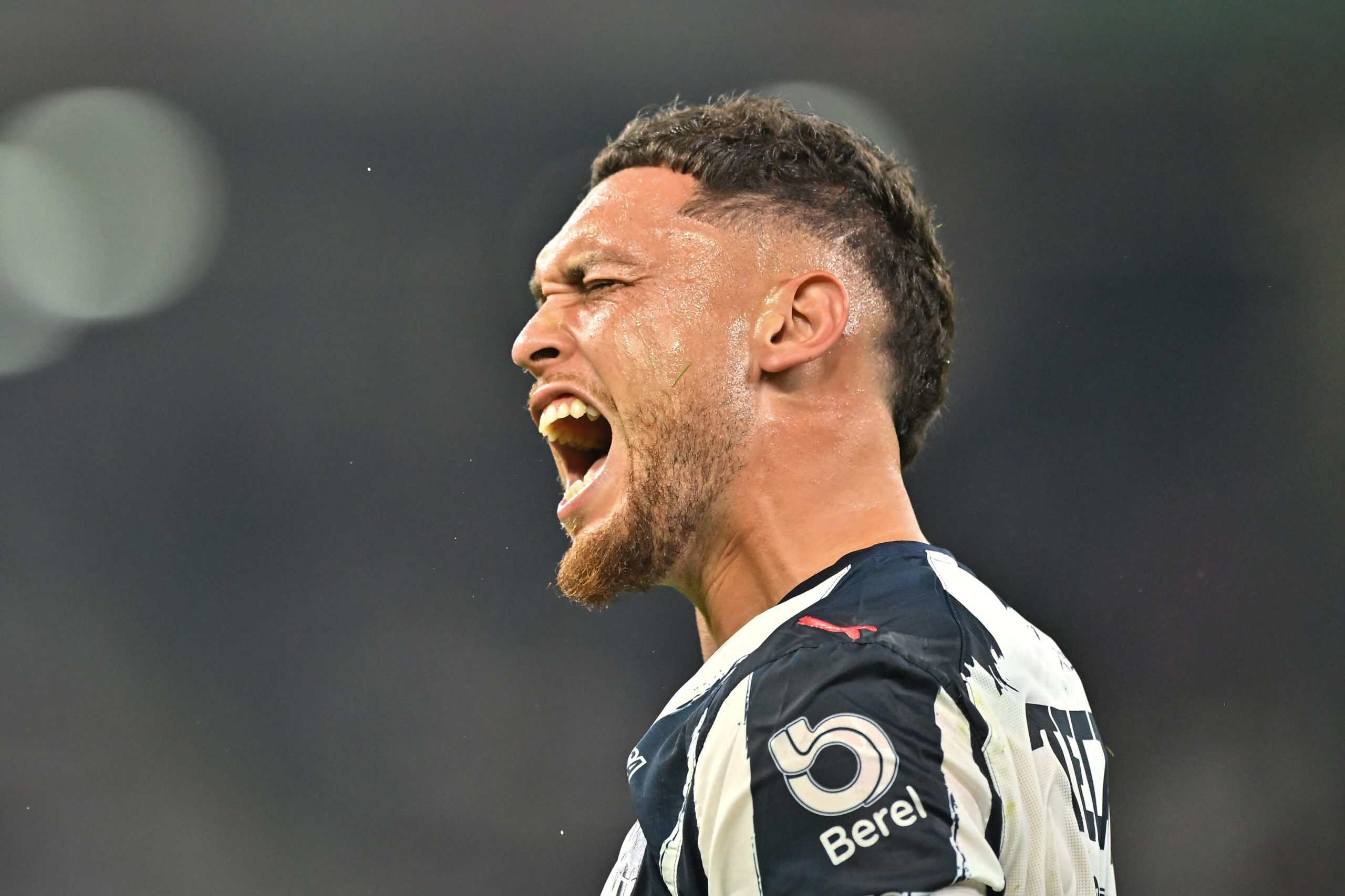 «Fue frustración, no un desprecio»: Lucas Ocampos rompe el silencio tras su polémico gesto en el Gigante de Acero