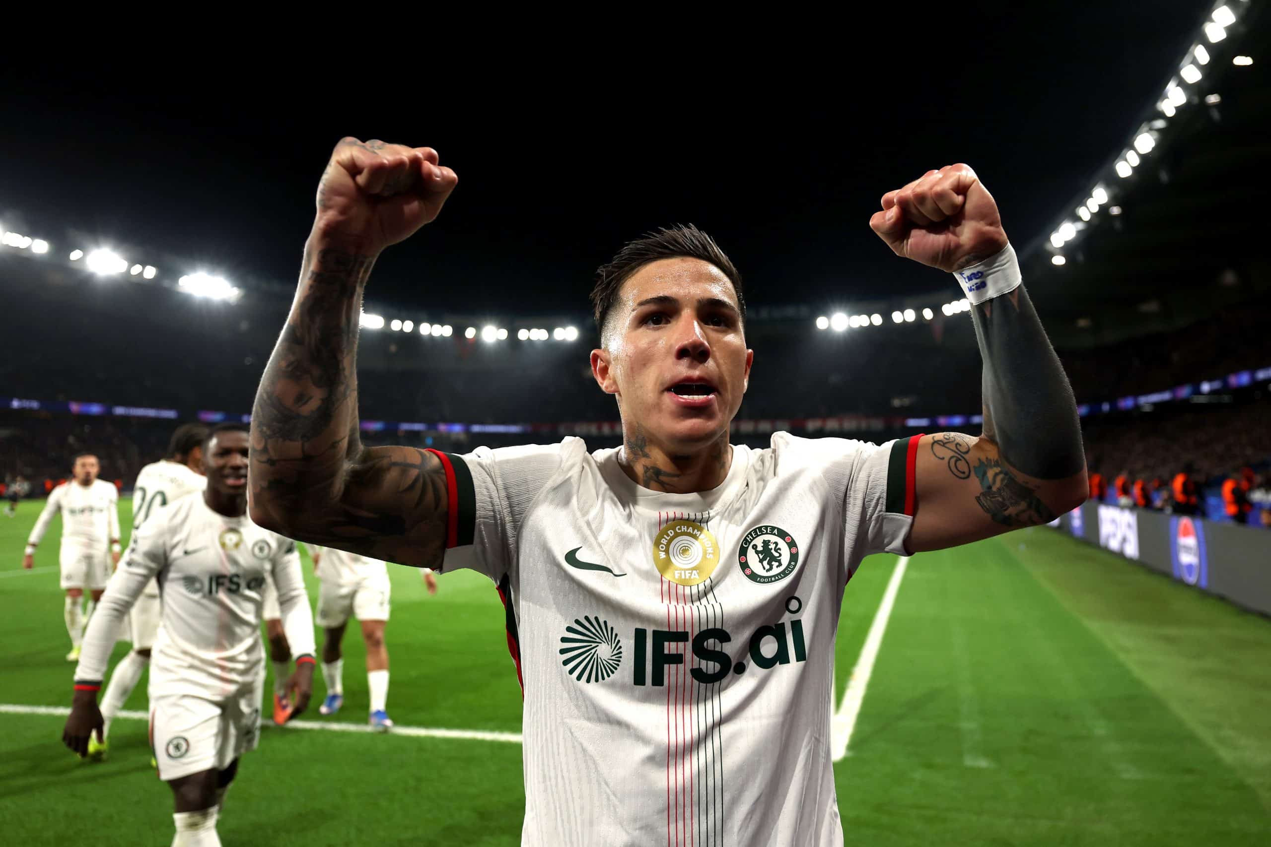 Sanción en Stamford Bridge: El Chelsea castiga a Enzo Fernández por sus guiños al Real Madrid
