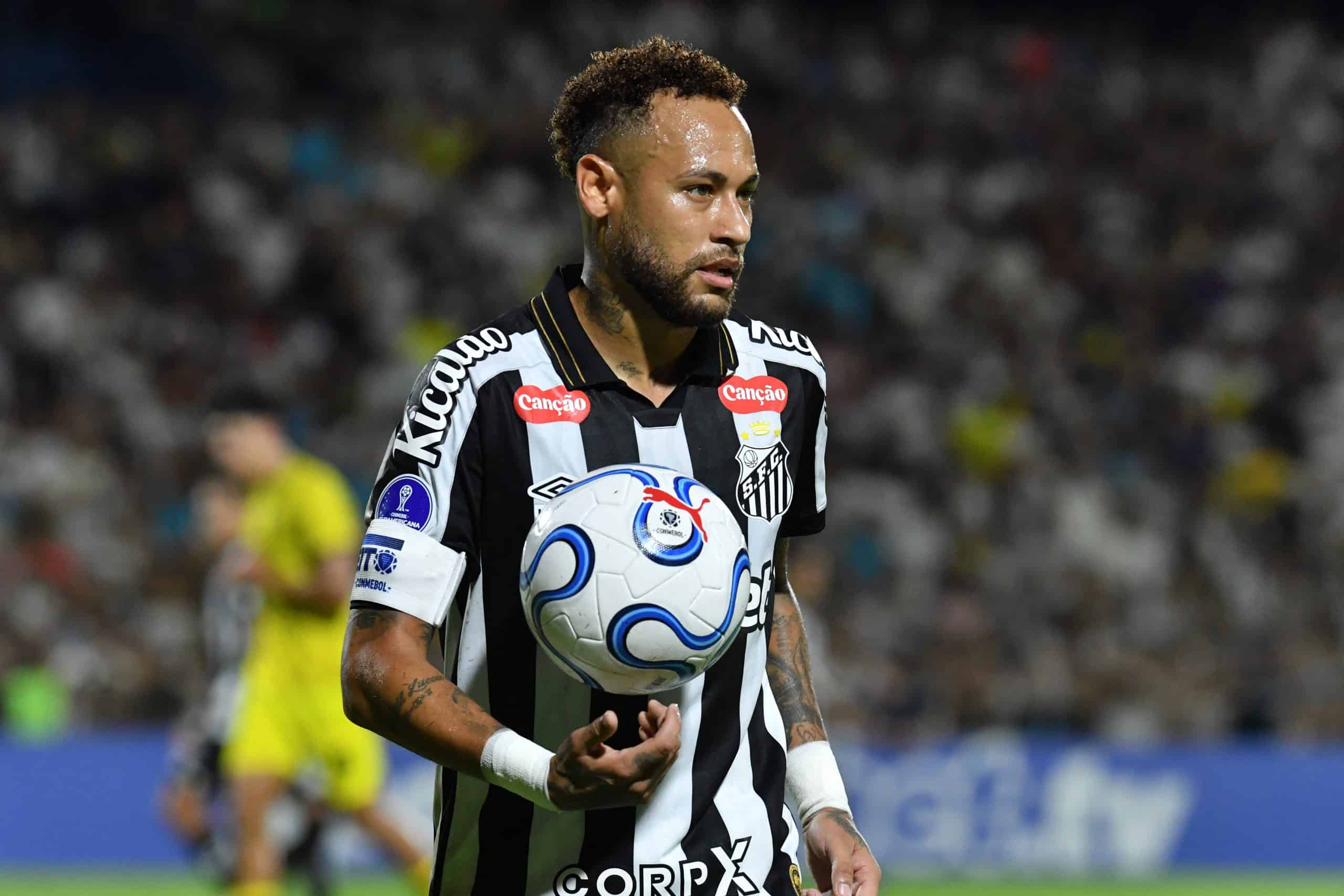 Neymar vuelve a escena: Carlo Ancelotti lo incluiría en la prelista de Brasil rumbo al Mundial 2026