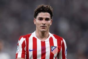 Saviola y Kempes respaldan a Julián Álvarez tras abrir la puerta a su salida rumbo a Barcelona