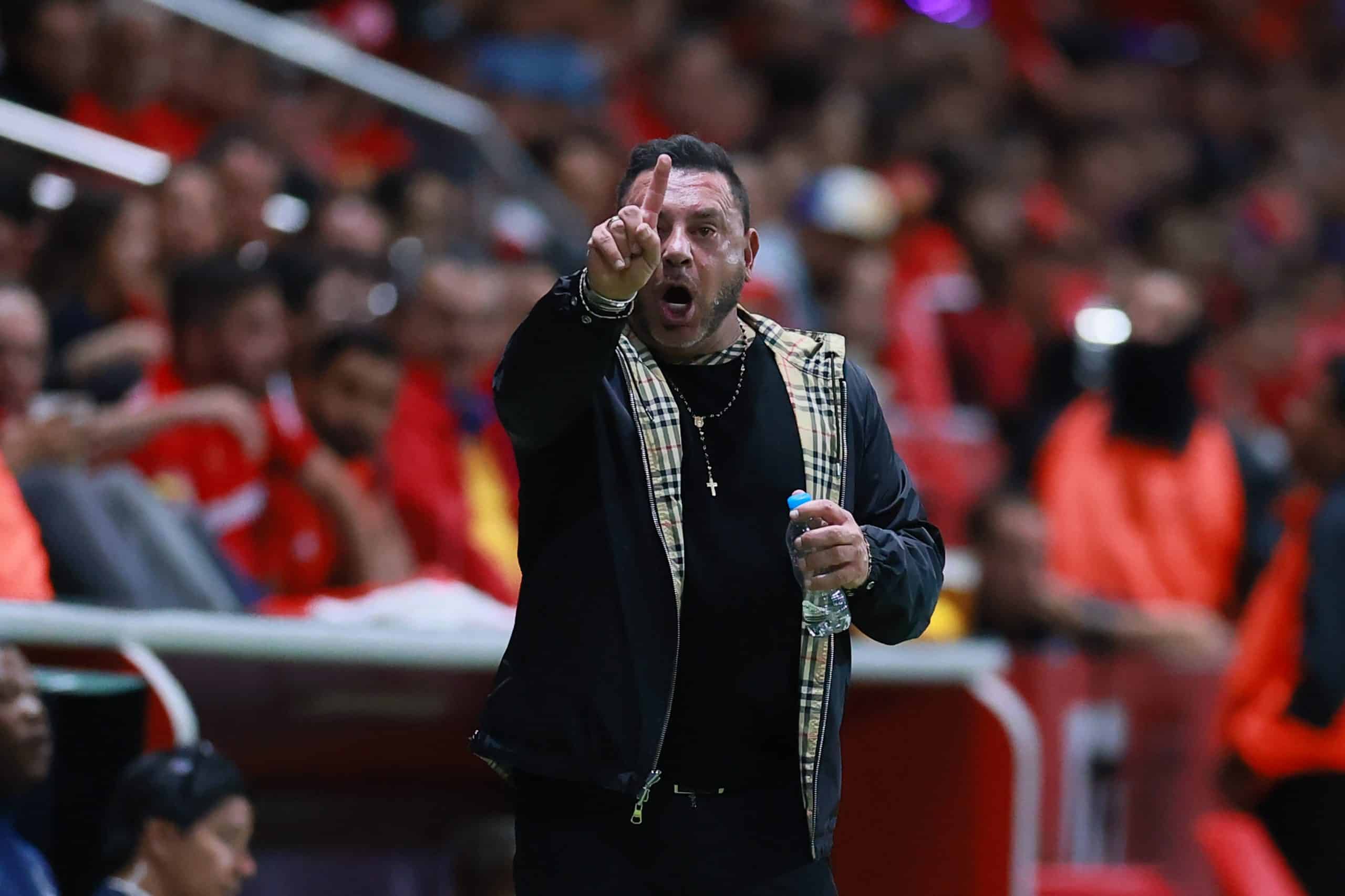Antonio Mohamed aleja los rumores de Boca y reafirma su compromiso con Toluca