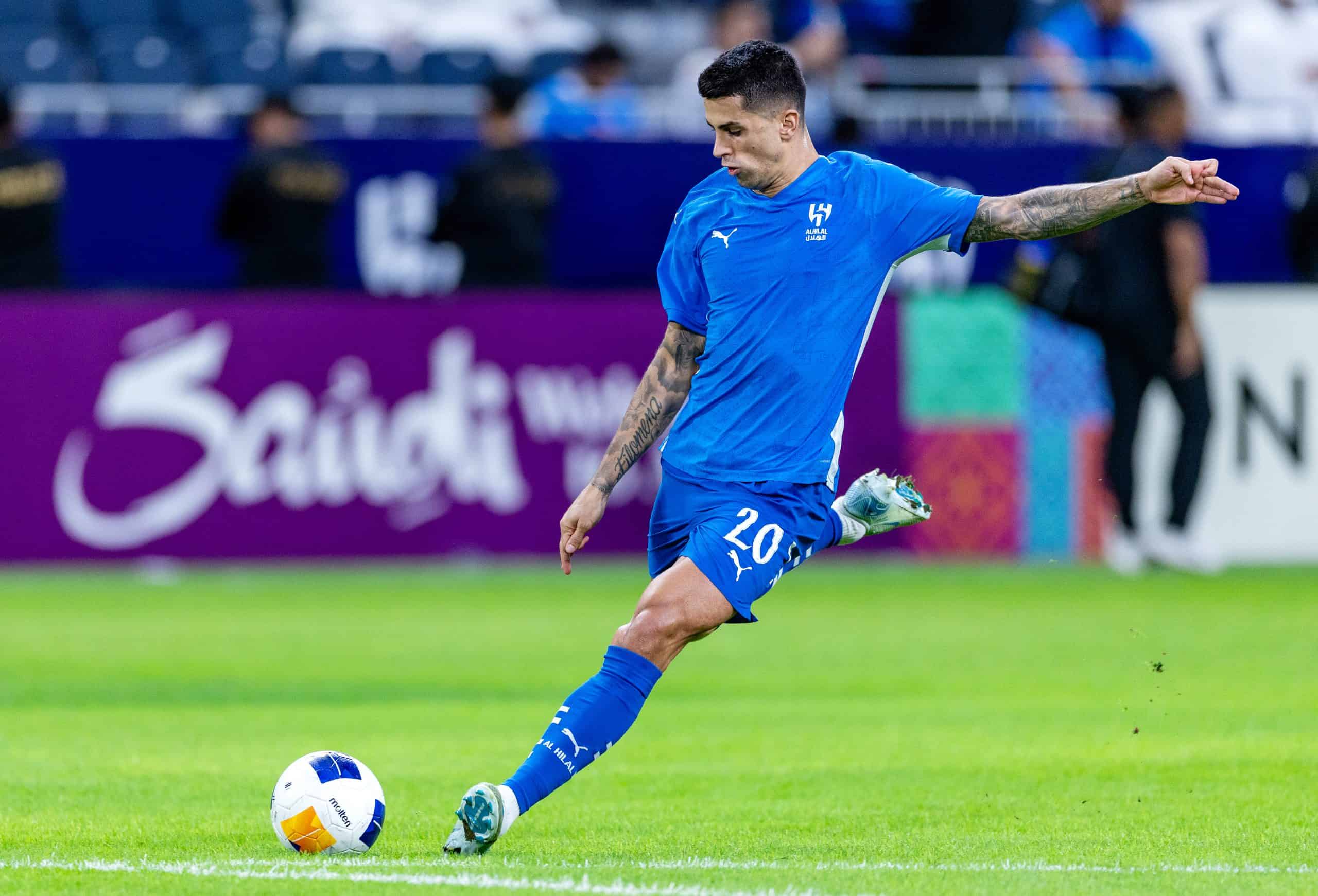 João Cancelo vuelve a acercarse al Barcelona; Al Hilal abre la puerta a su salida