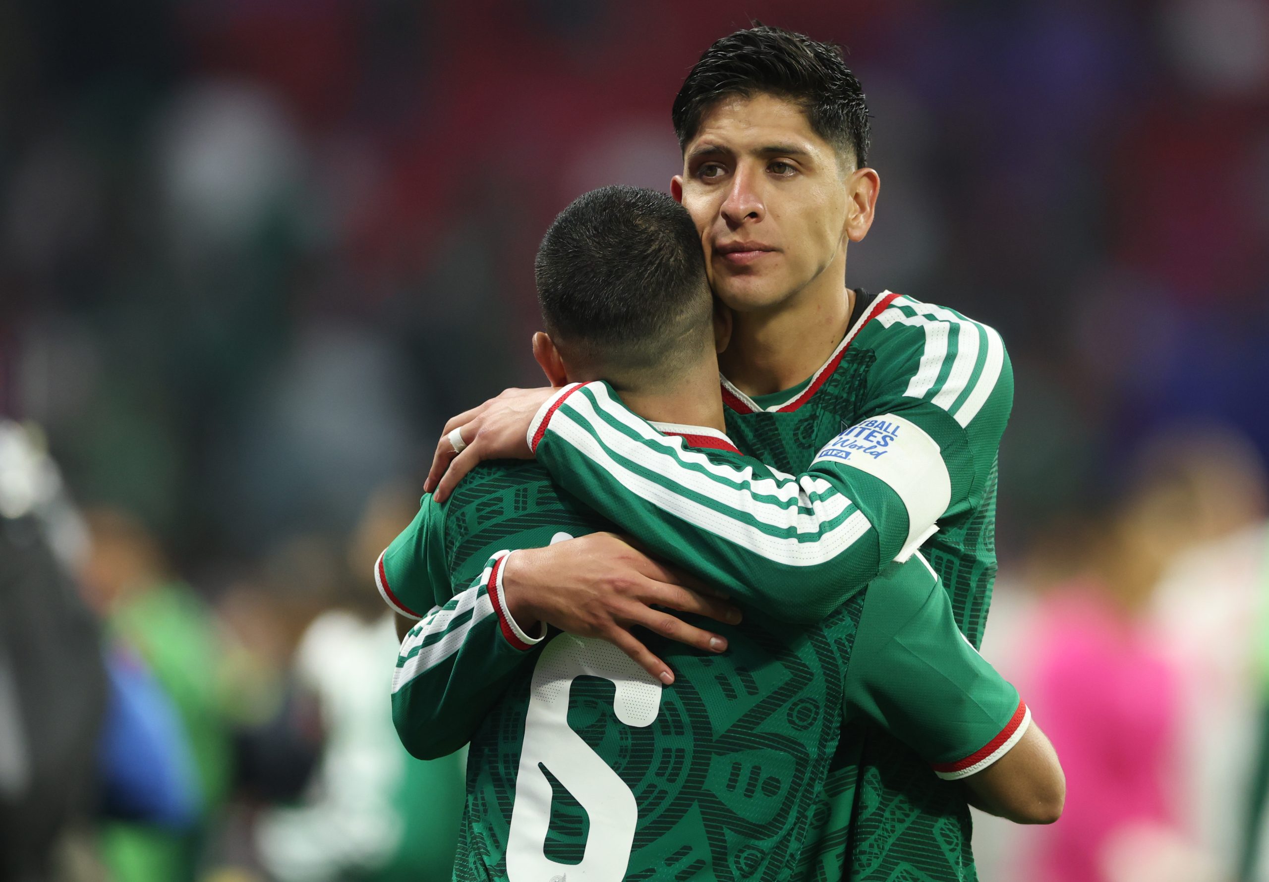 Edson Álvarez estaría cerca de regresar a la Bundesliga; Colonia negocia su llegada
