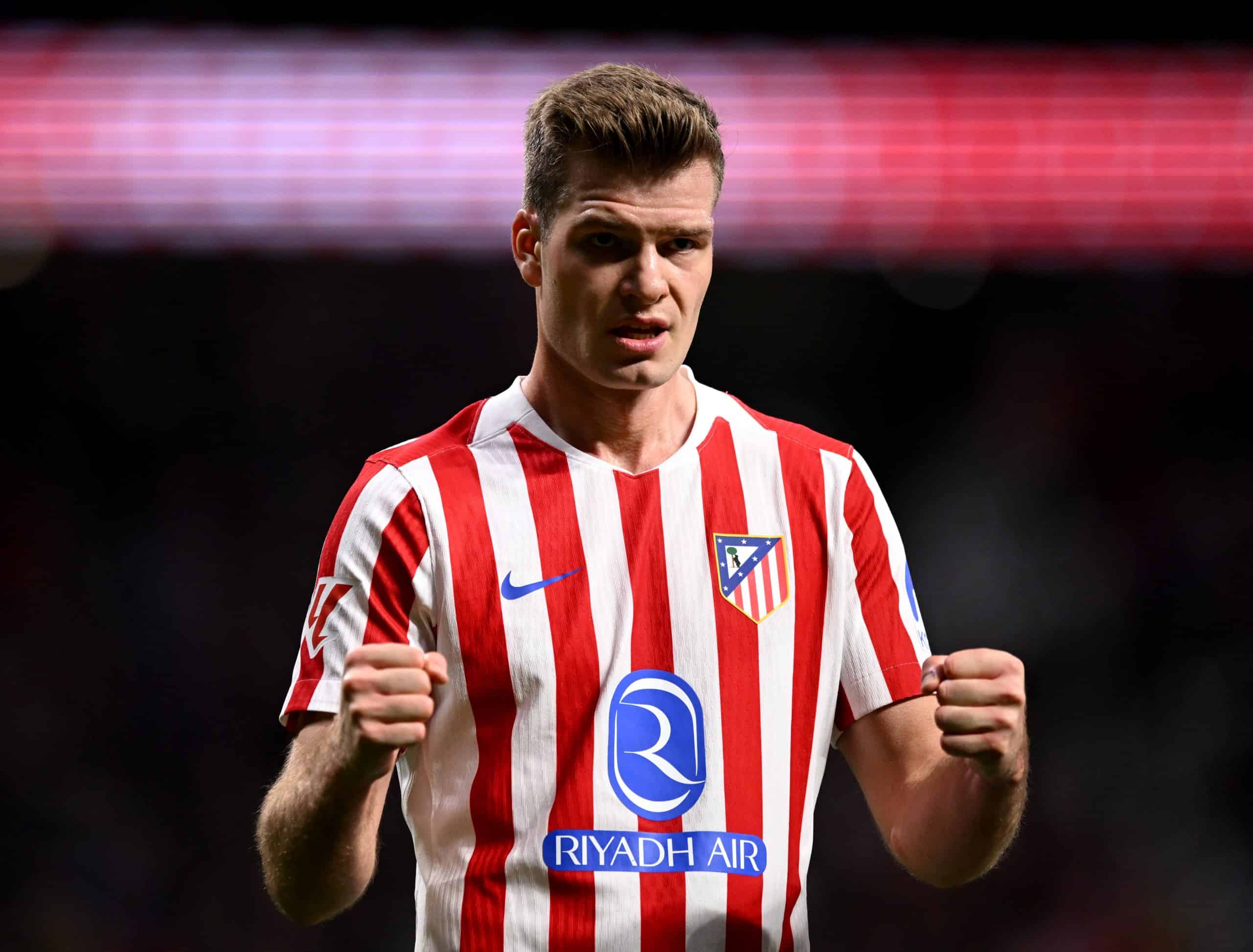 Atlético de Madrid abre la puerta a la salida de Sørloth; Vlahović aparece como su posible reemplazo