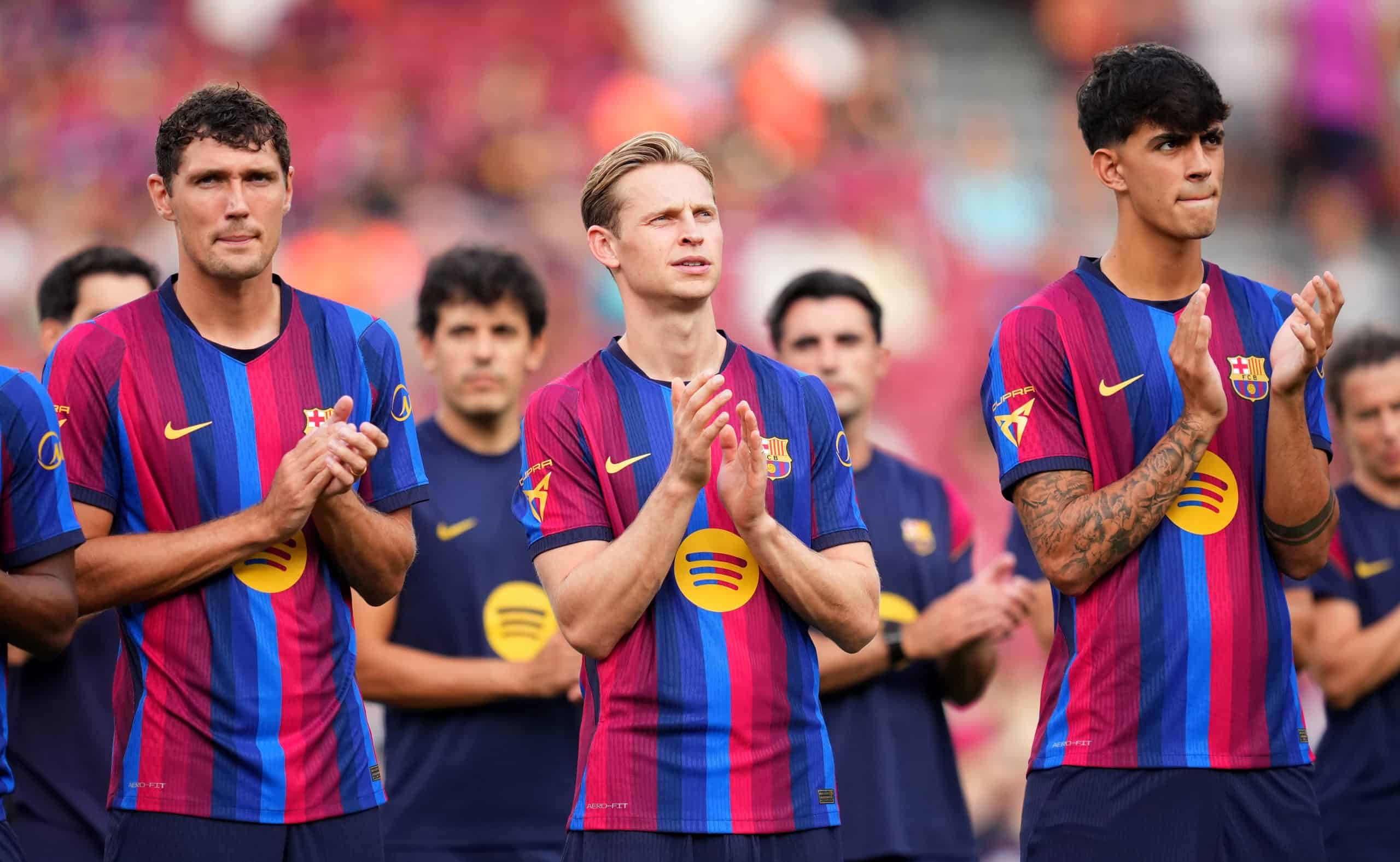 Flick pide paciencia con Frenkie de Jong tras los abucheos de la afición del Barcelona