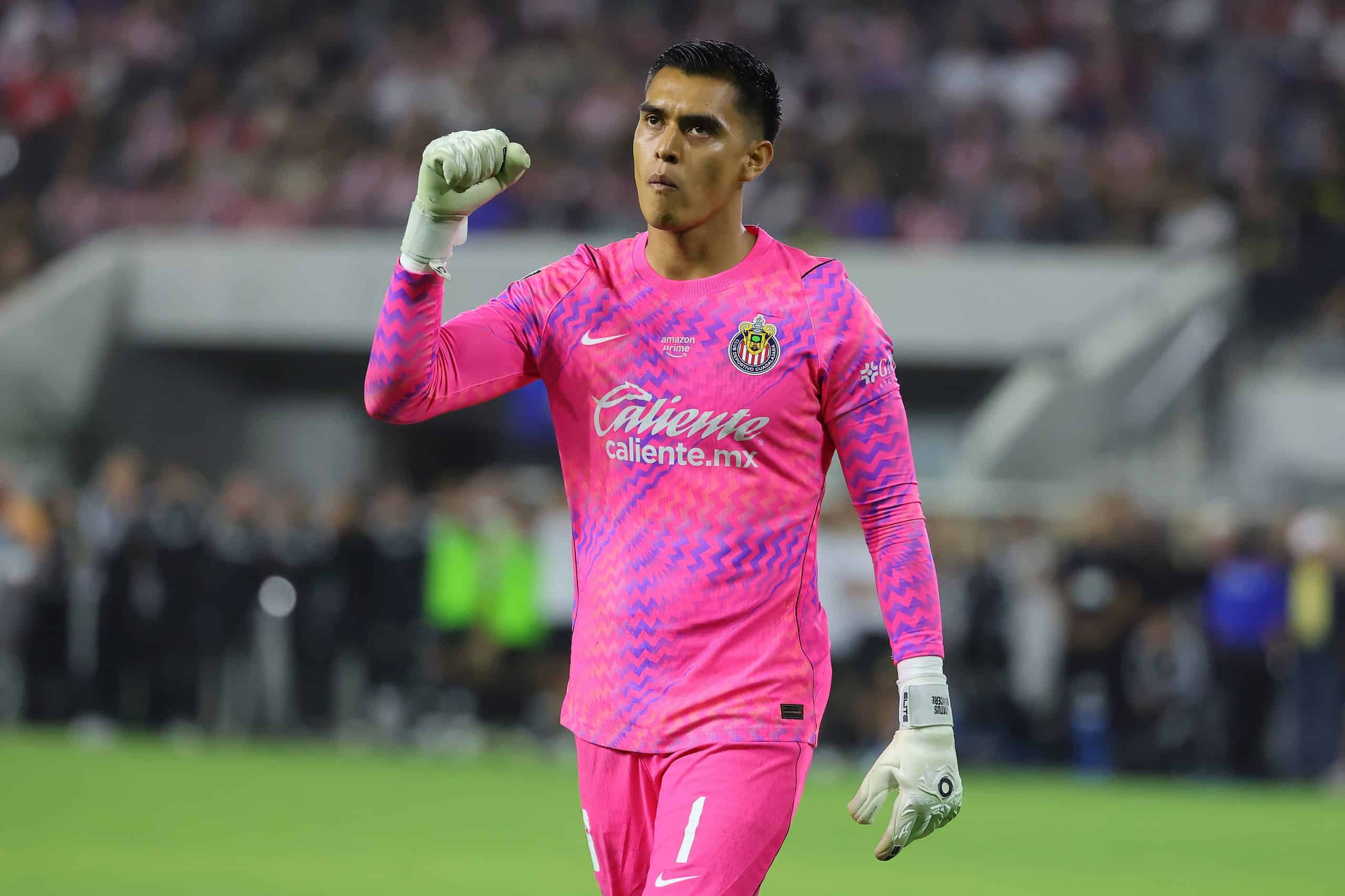 Europa pone la mira en ‘Tala’ Rangel: tres clubes preguntan por el portero de Chivas