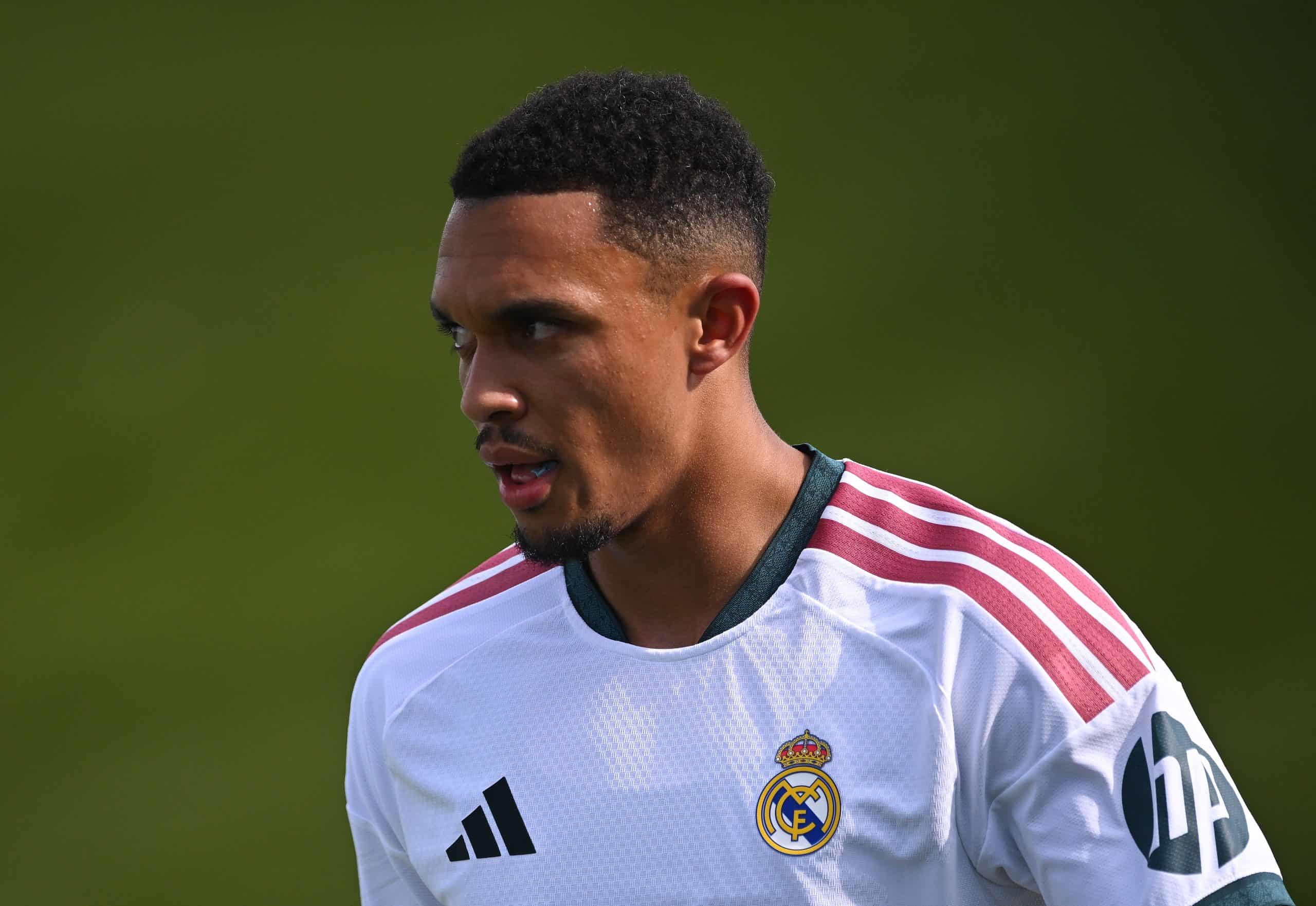 Mourinho abre la competencia: Trent y Dumfries pelean por la lateral derecha del Real Madrid