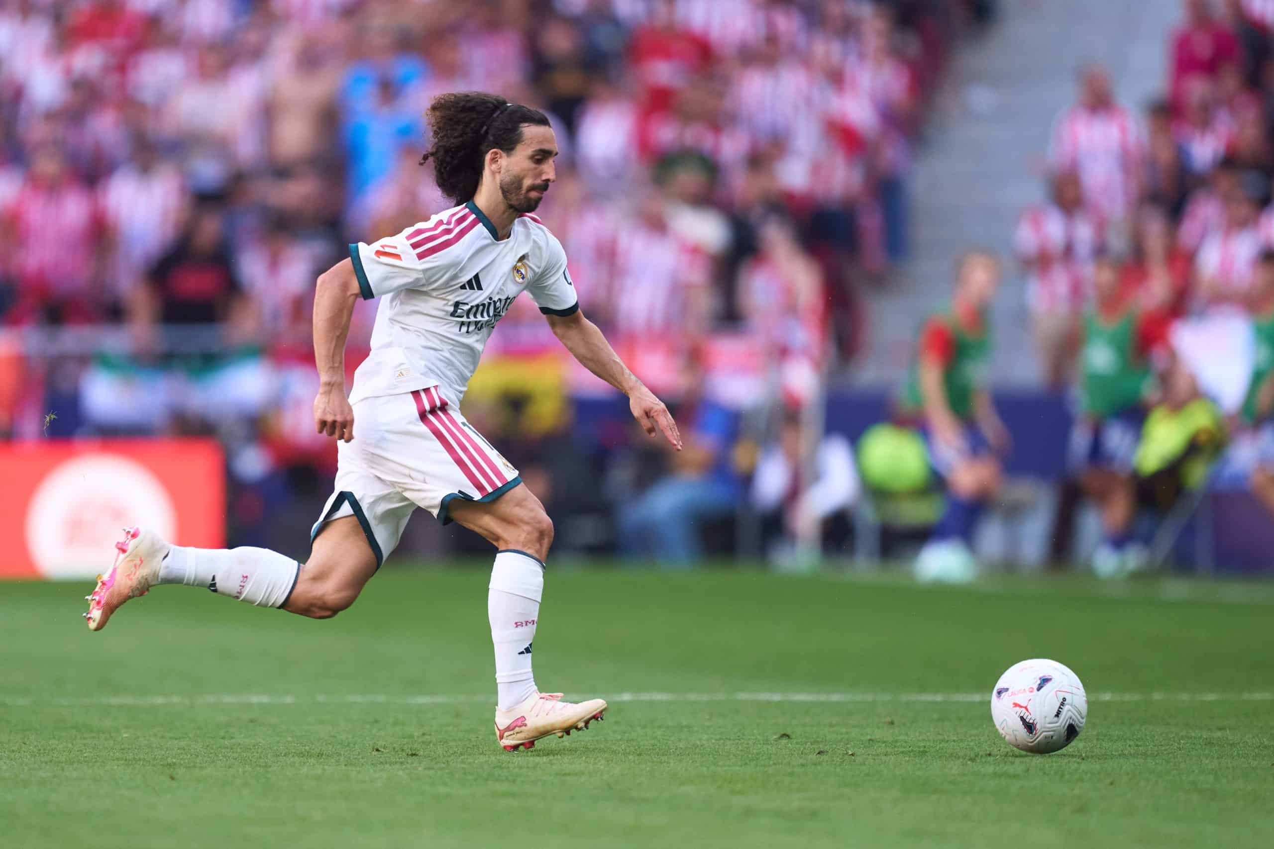 “Cucurella parece un futbolista malo”: durísima crítica tras el KO del Real Madrid en el Derbi