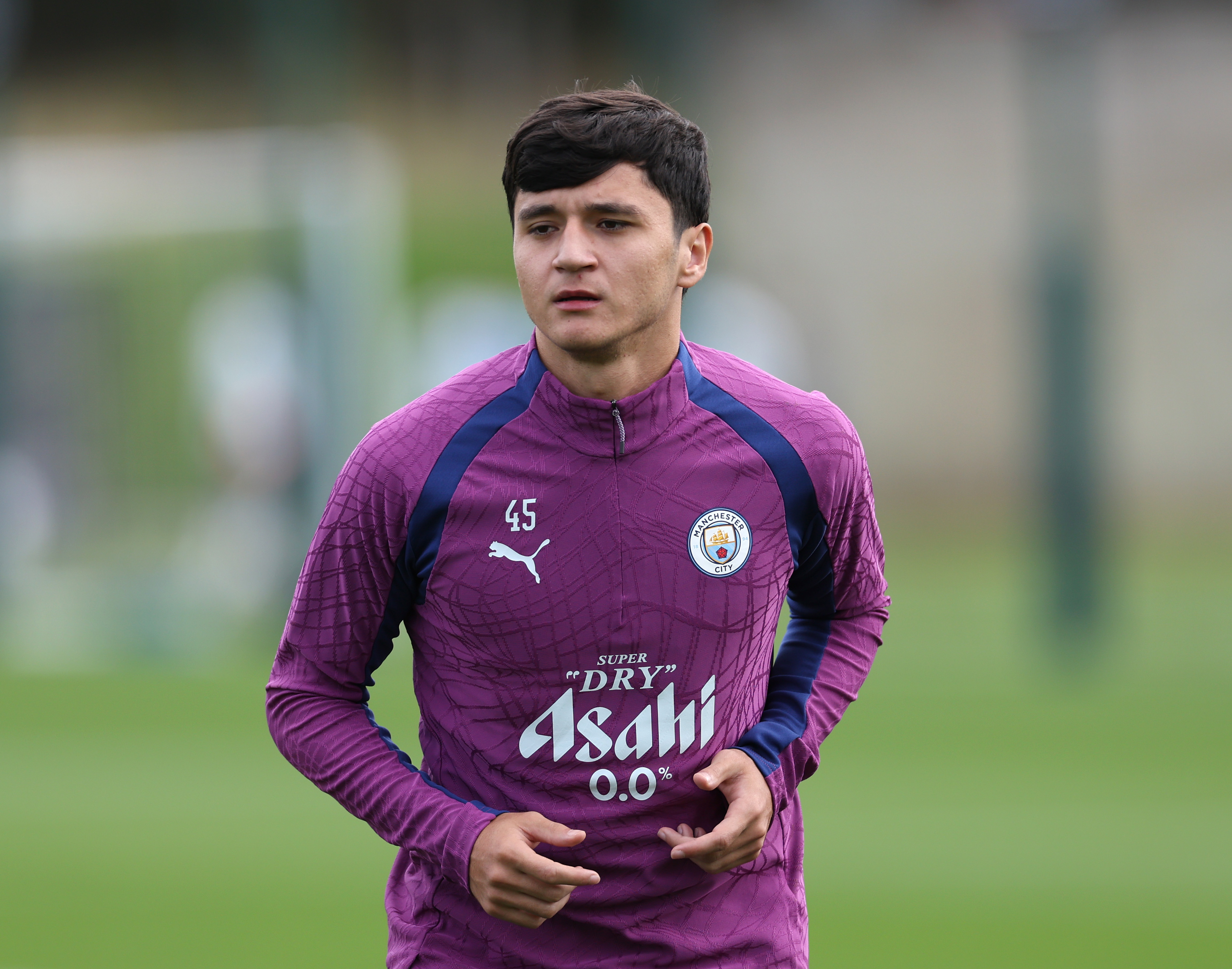 Chelsea no se detiene: pone la mira en un defensa del Manchester City