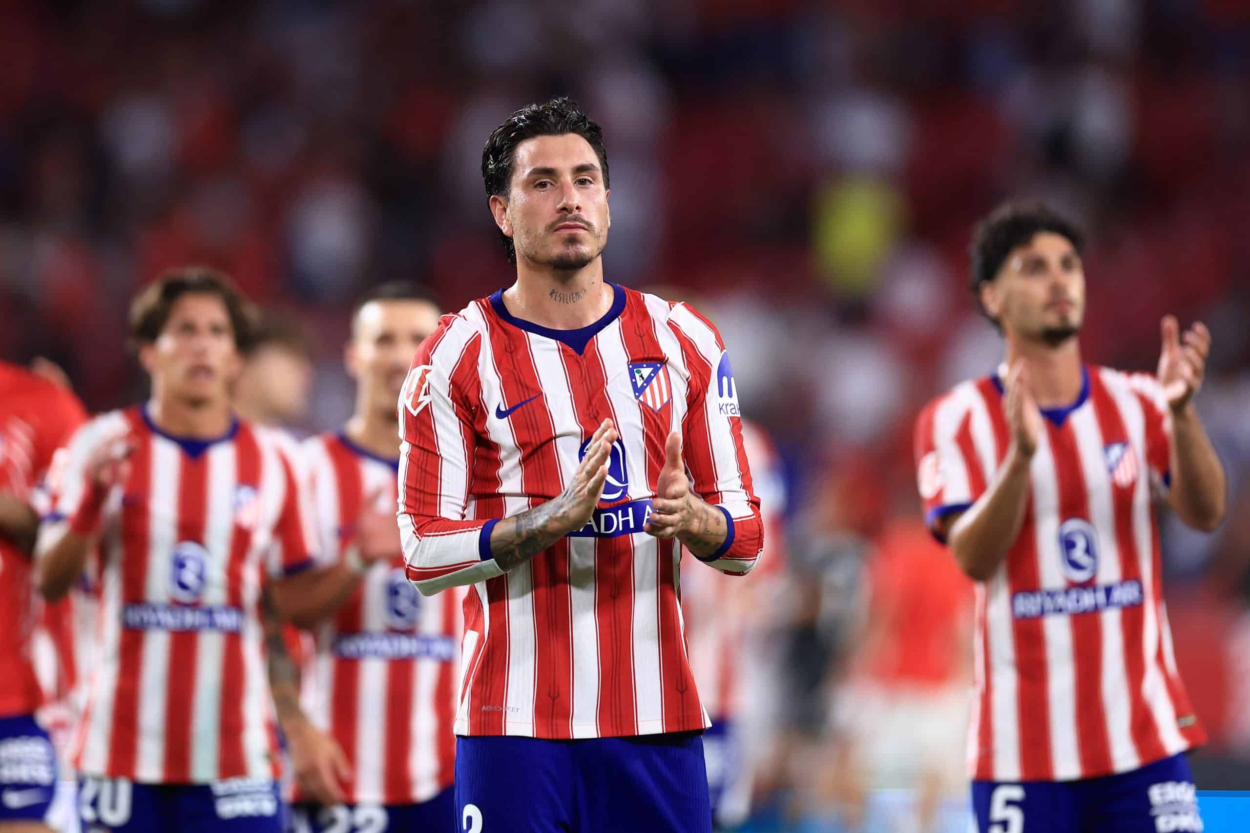 Valencia intenta arrebatarle a José María Giménez al Deportivo en el cierre del mercado
