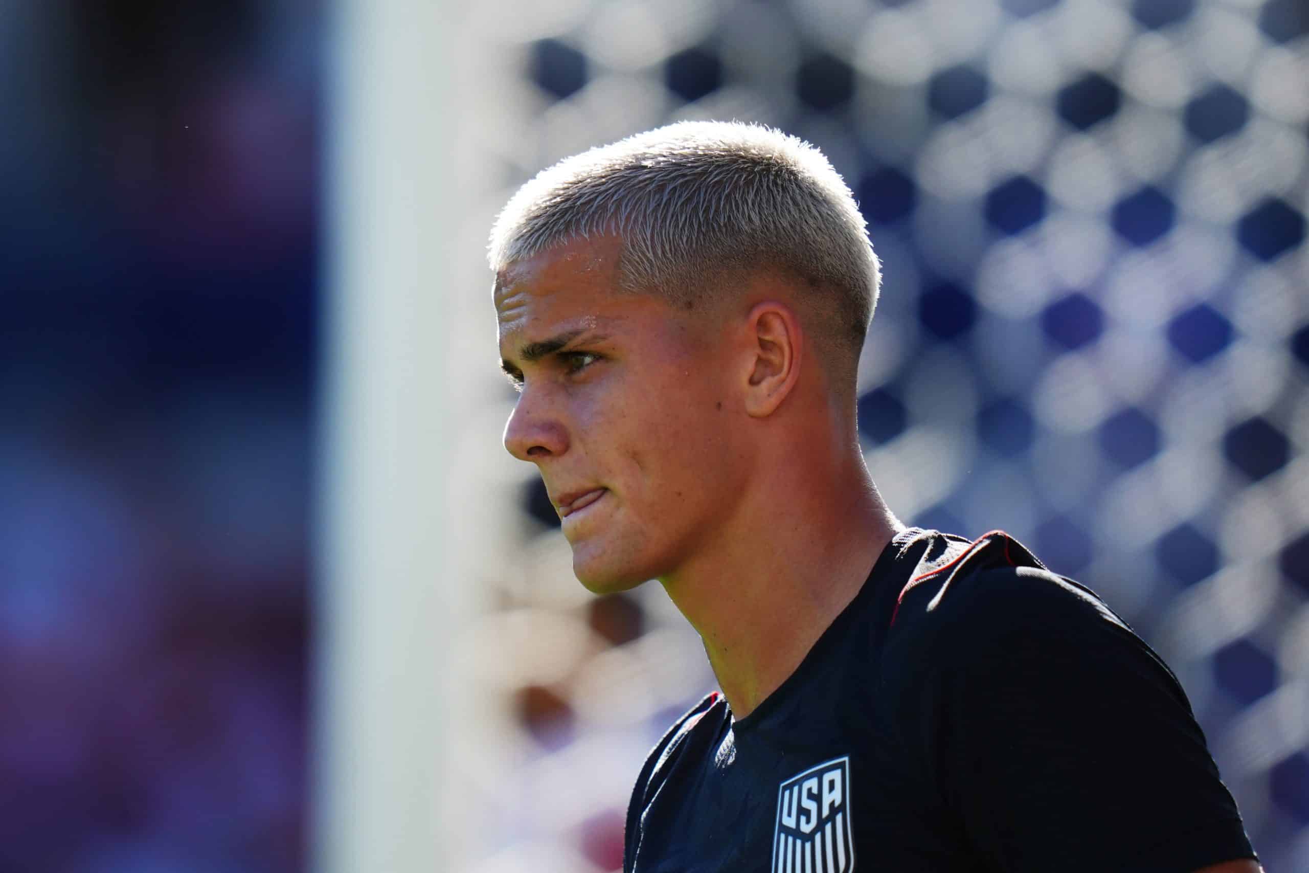 Cavan Sullivan pone en alerta a Real Madrid y Barcelona: su futuro con el City no está cerrado