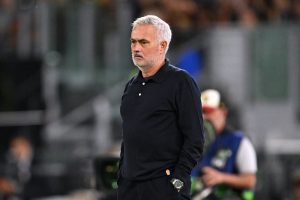 ¡Mourinho prepara una sorpresa para el Clásico! Dumfries podría ser clave para frenar al Barcelona