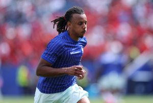 Bayern y Chelsea se lanzan por Jules Koundé: el Barcelona podría escuchar ofertas en enero