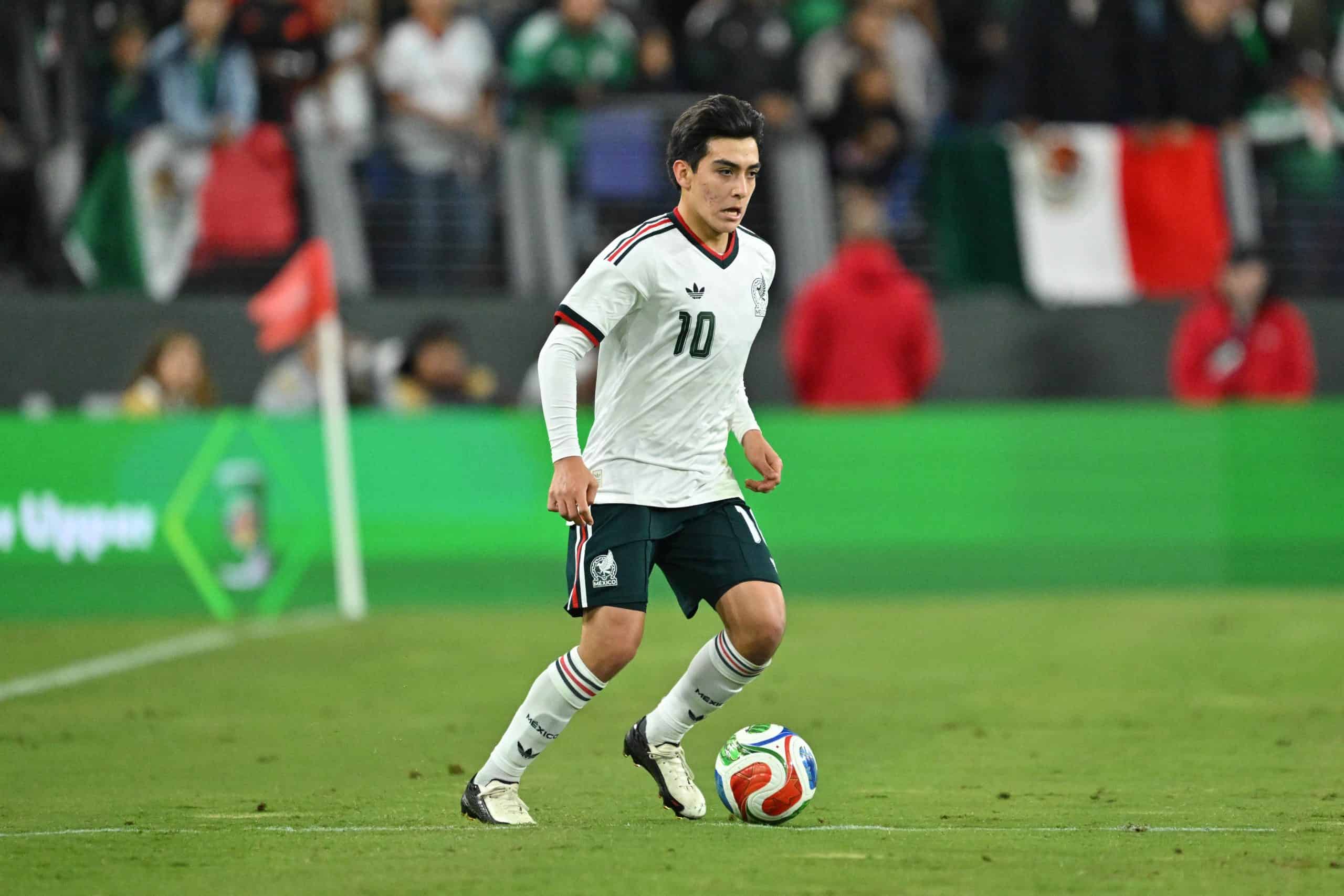 Liverpool prepara una millonaria oferta por Gilberto Mora y Xolos ya fijan condiciones