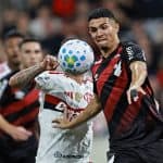 Tottenham amenaza con adelantarse al Barcelona por el fichaje de Arthur Dias