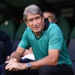 Pellegrini explota contra el arbitraje tras la derrota del Betis ante el Barcelona: “Decisiones incomprensibles”